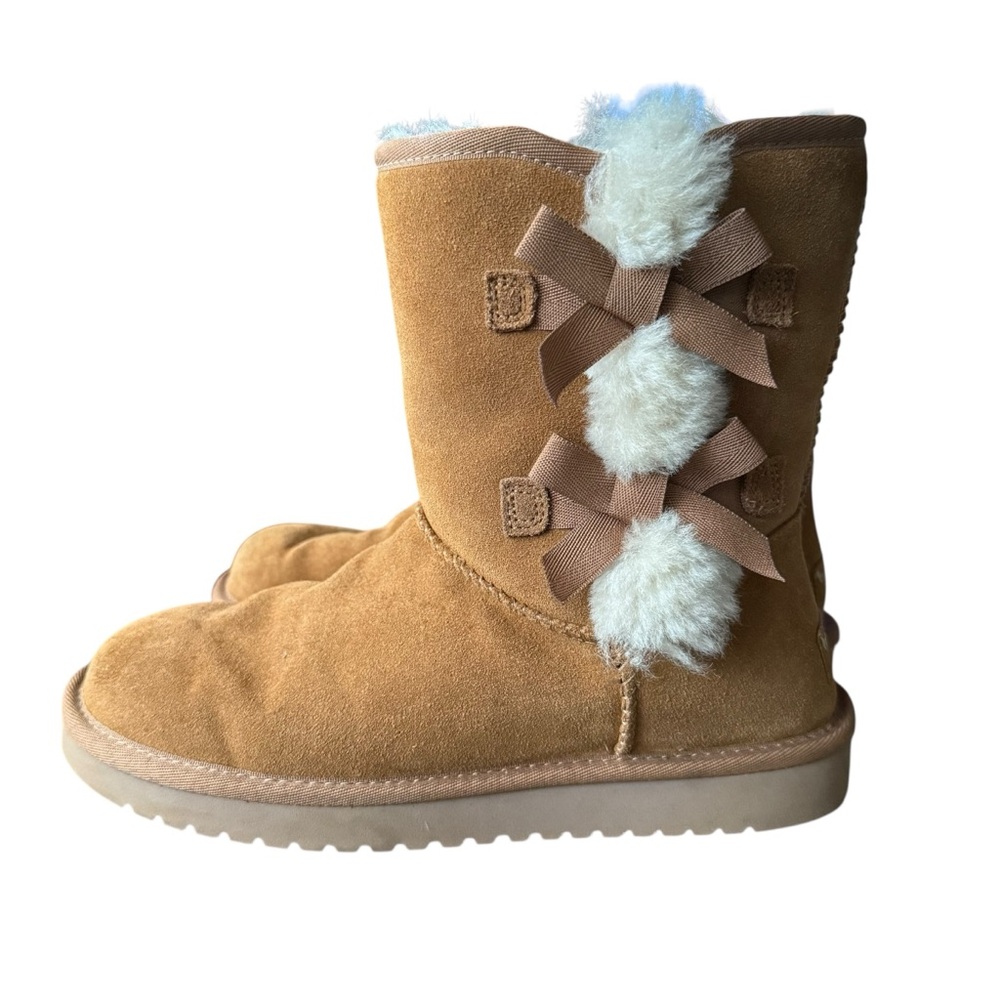 Koolaburra BY UGG Victoria Short Suede Boot bow ties size 8 in Chestnut